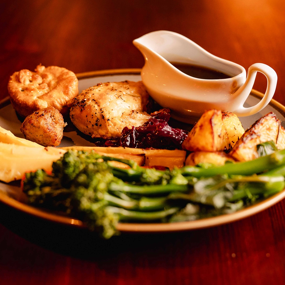 Roast Chicken Dinner in Bonnie Rogues Kingston