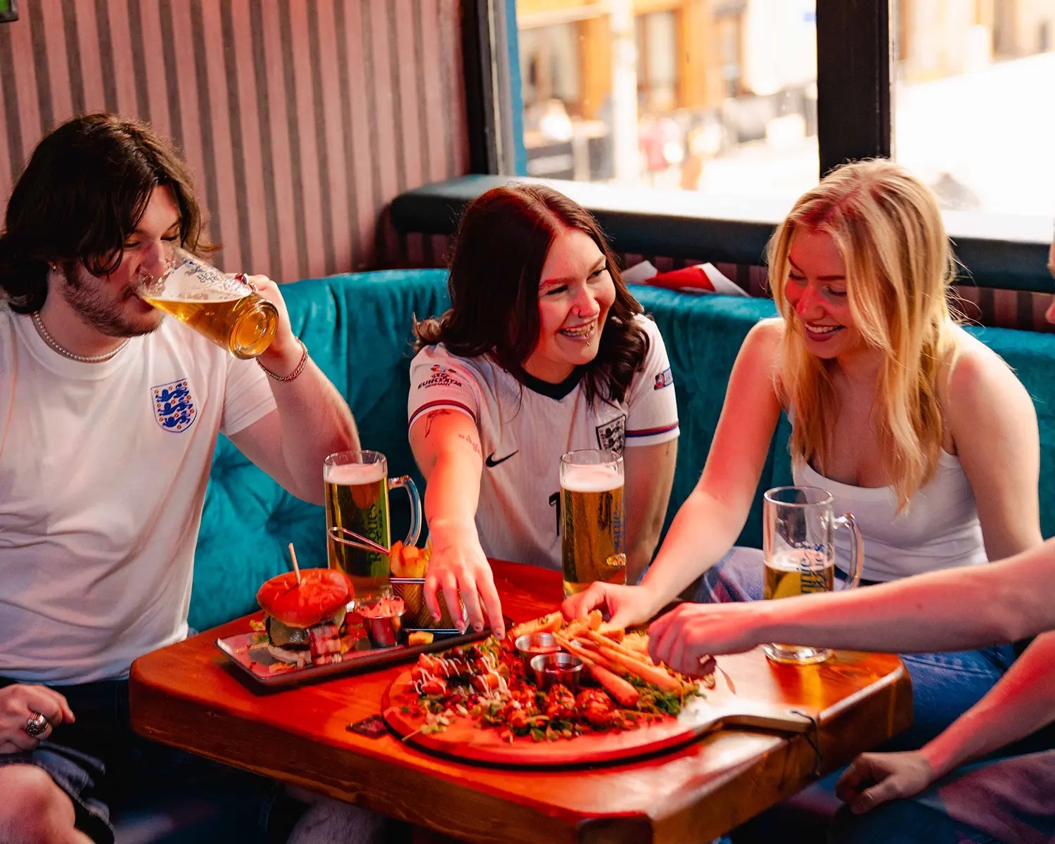 Live Sports Bar in Cardiff with Burgers and Sharing Platters