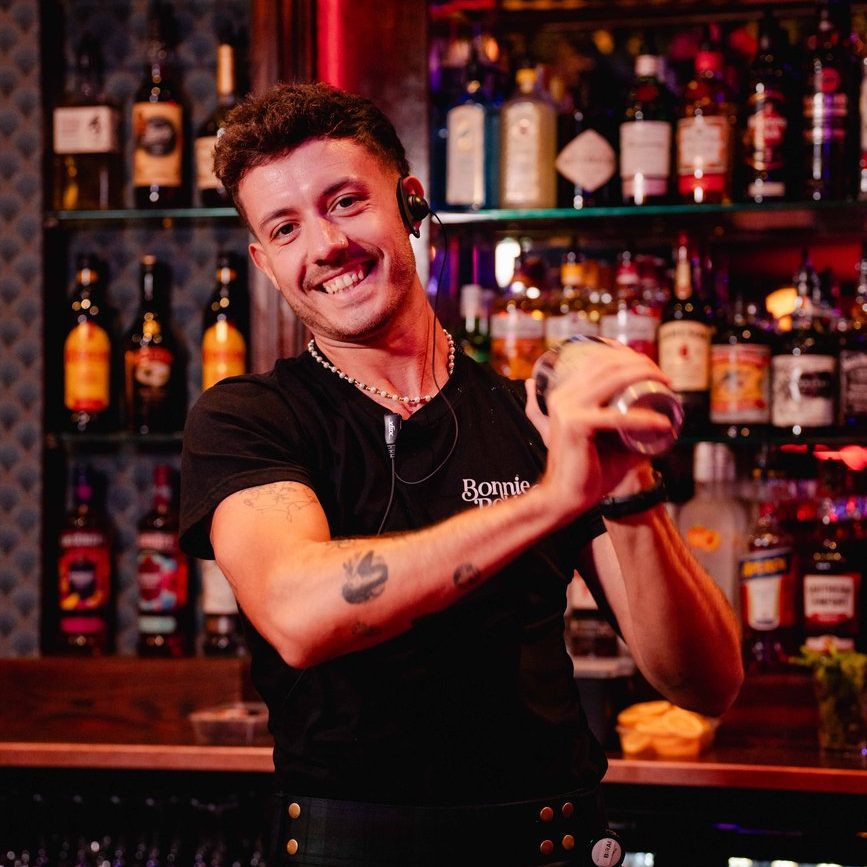 Cocktail Bartender in Swansea Bar
