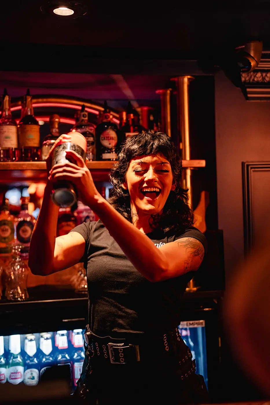 Amazing cocktail bar in Swansea with Happy Hour and Hen Party drinks packages